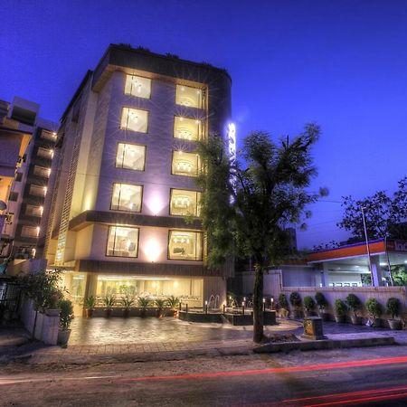 Scenaria Hotel Amhedabad Dış mekan fotoğraf