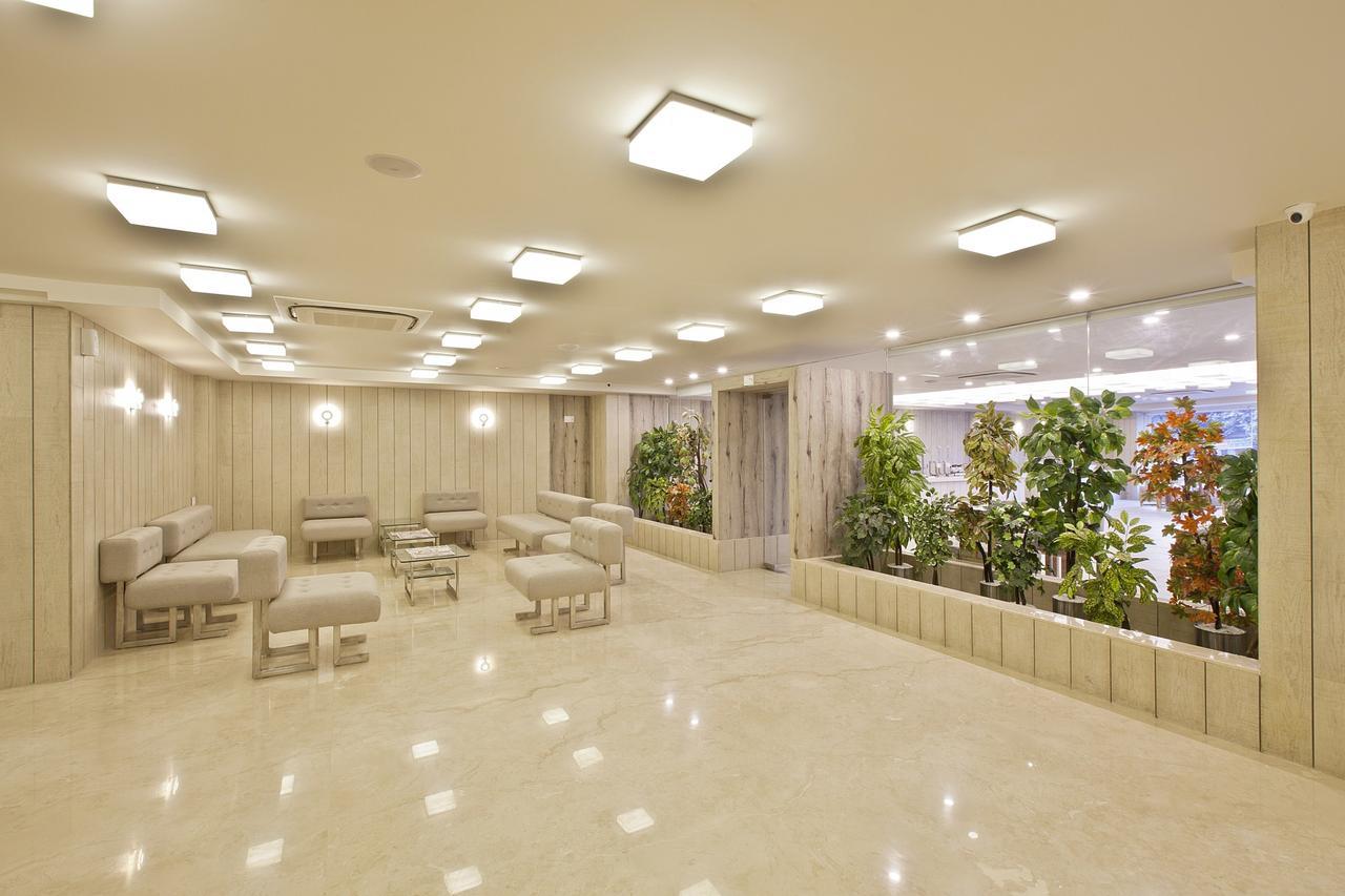 Scenaria Hotel Amhedabad Dış mekan fotoğraf