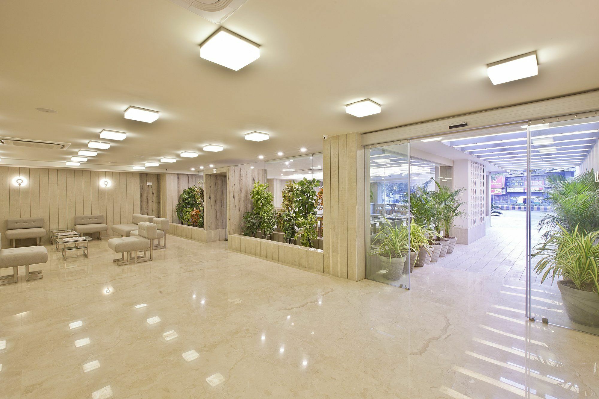 Scenaria Hotel Amhedabad Dış mekan fotoğraf