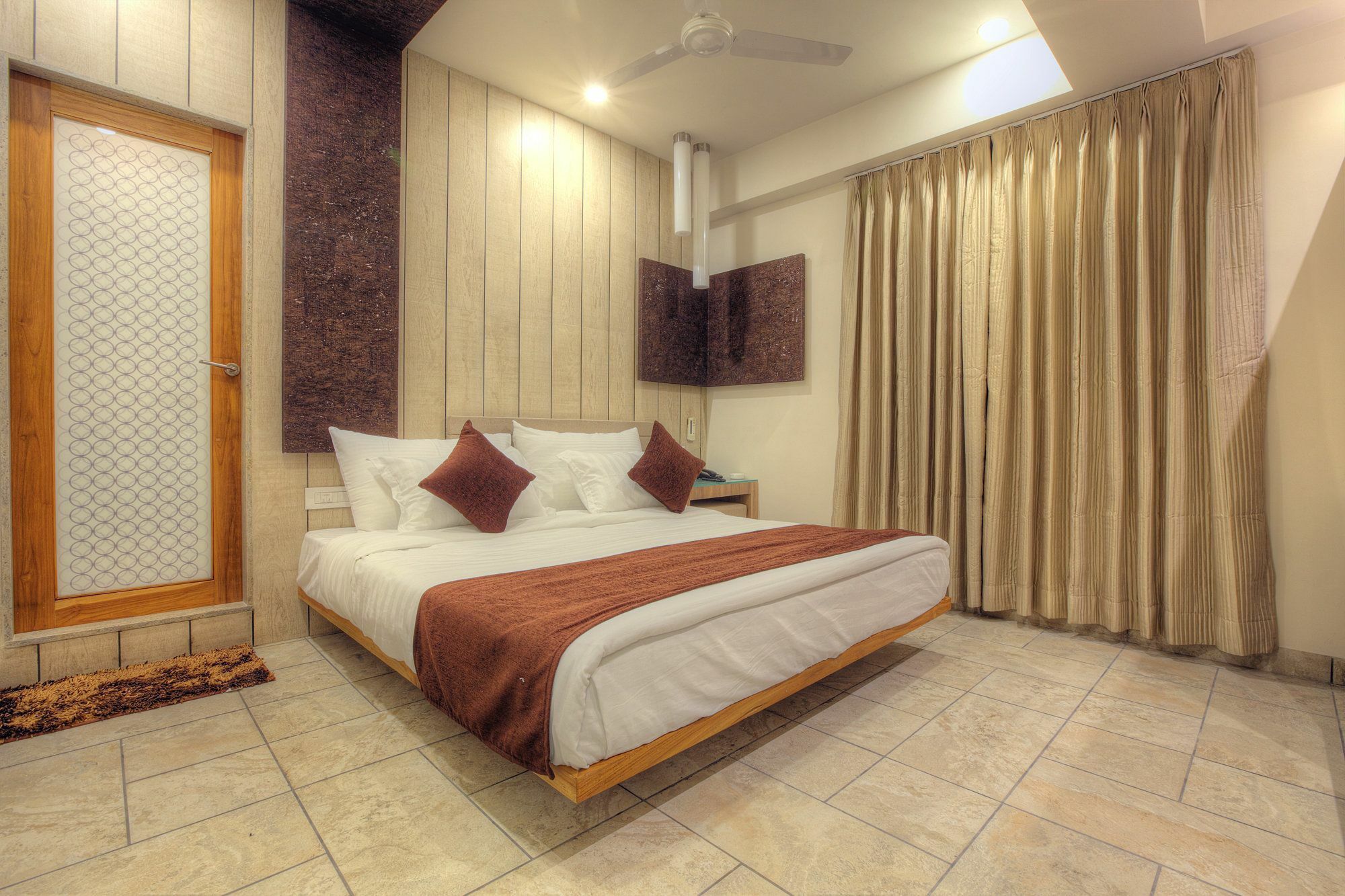 Scenaria Hotel Amhedabad Dış mekan fotoğraf