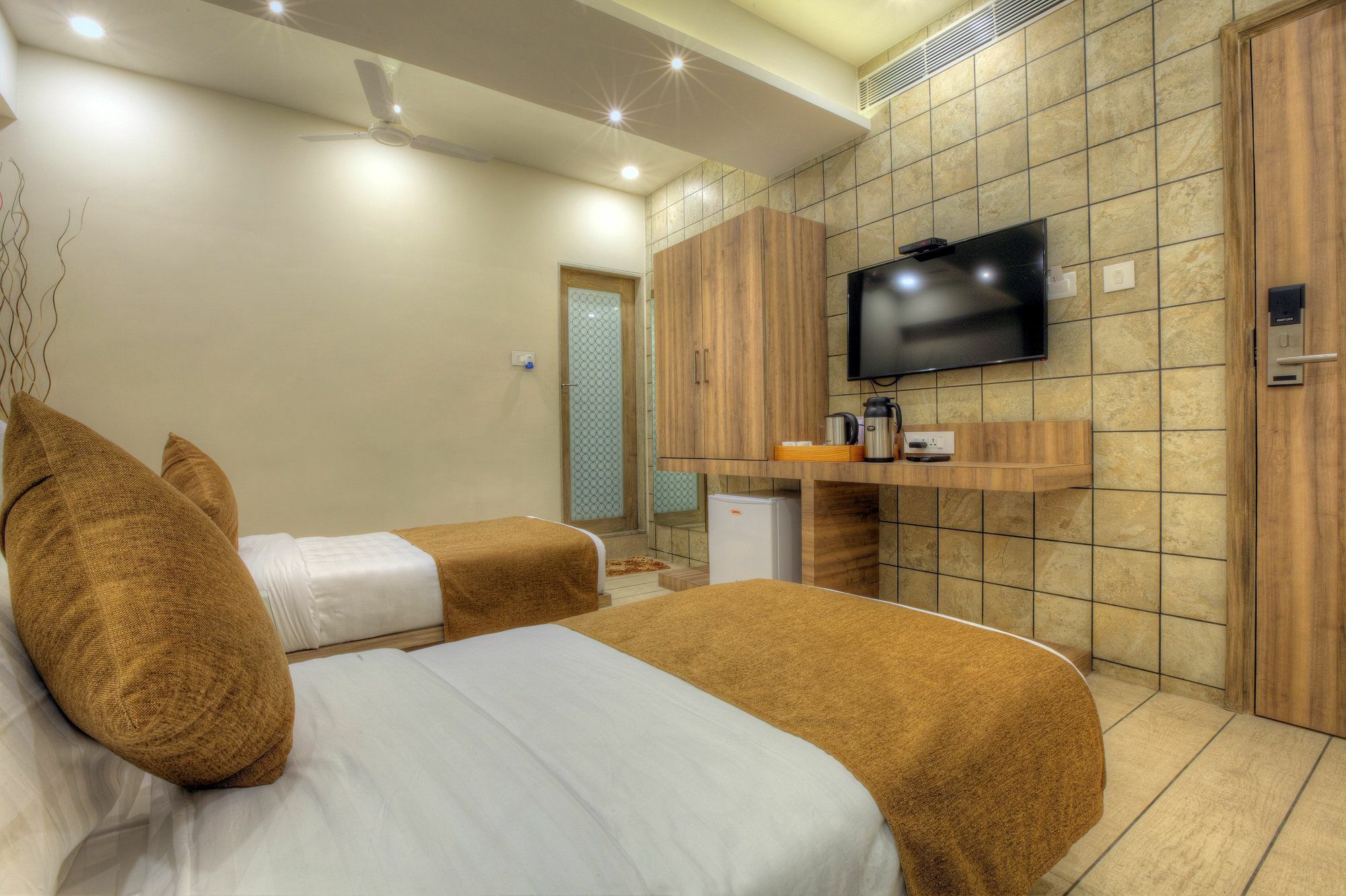 Scenaria Hotel Amhedabad Dış mekan fotoğraf
